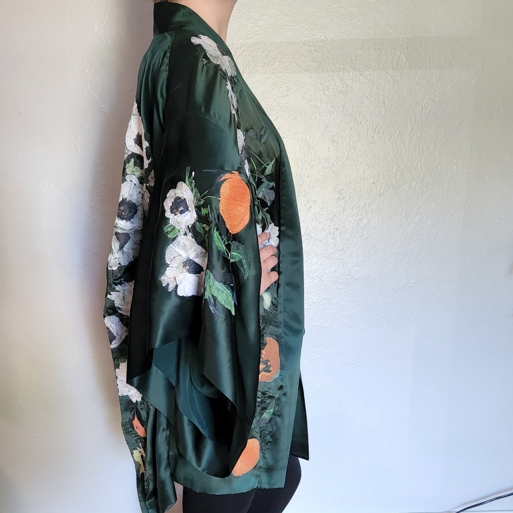 Alice Archer Green Silk Kimono - Picture 8 of 16